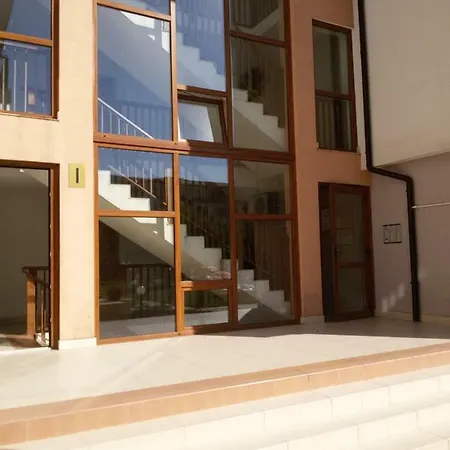 Harmony Hills**** Lami Apartmán *